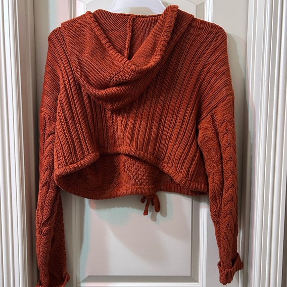 burnt orange cropped sweater - Picture 2 of 2